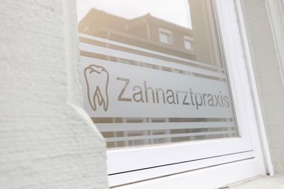 Rames Naama Zahnarzt